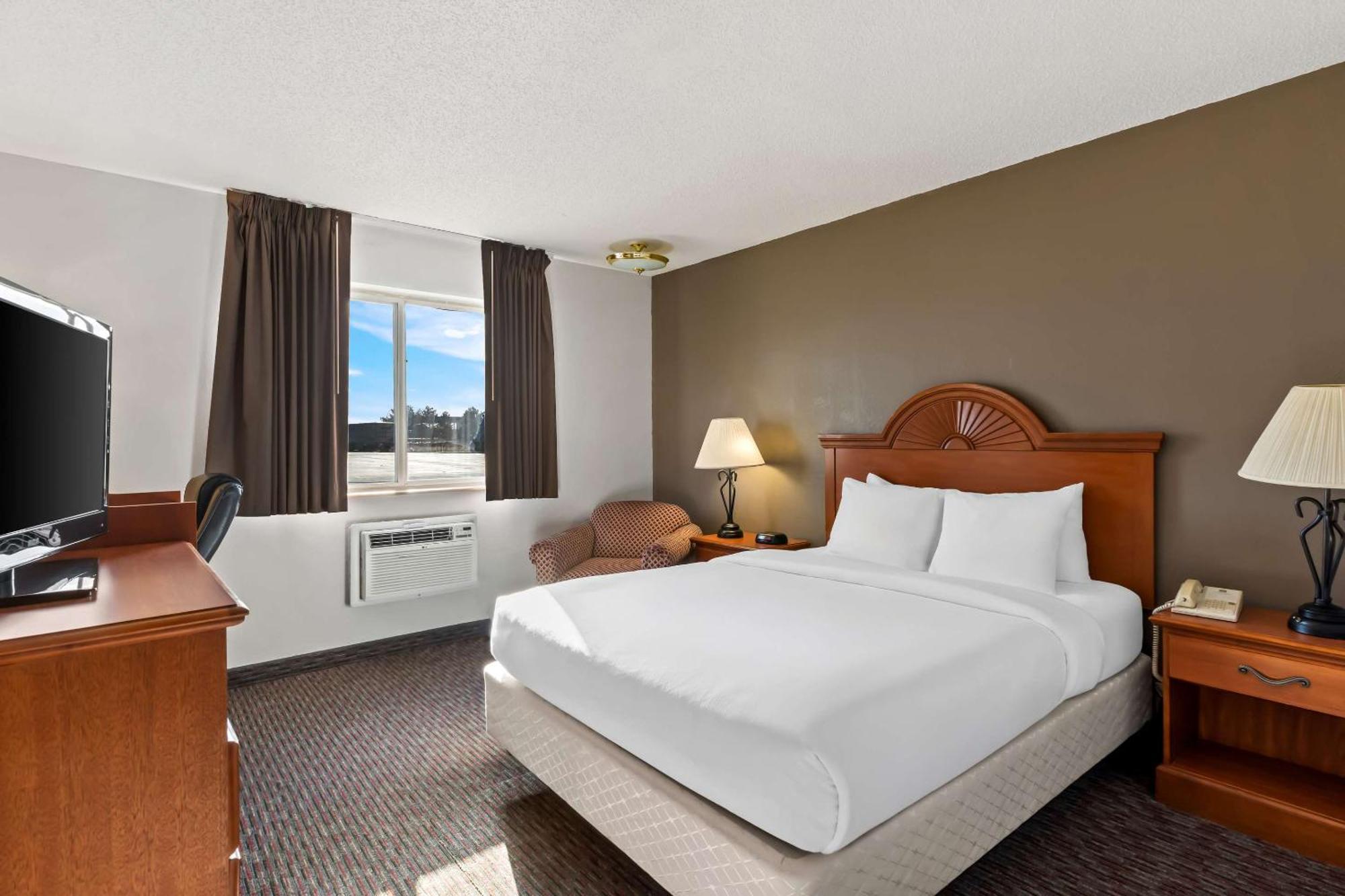 Quality Inn Sidney I-80 Exterior photo