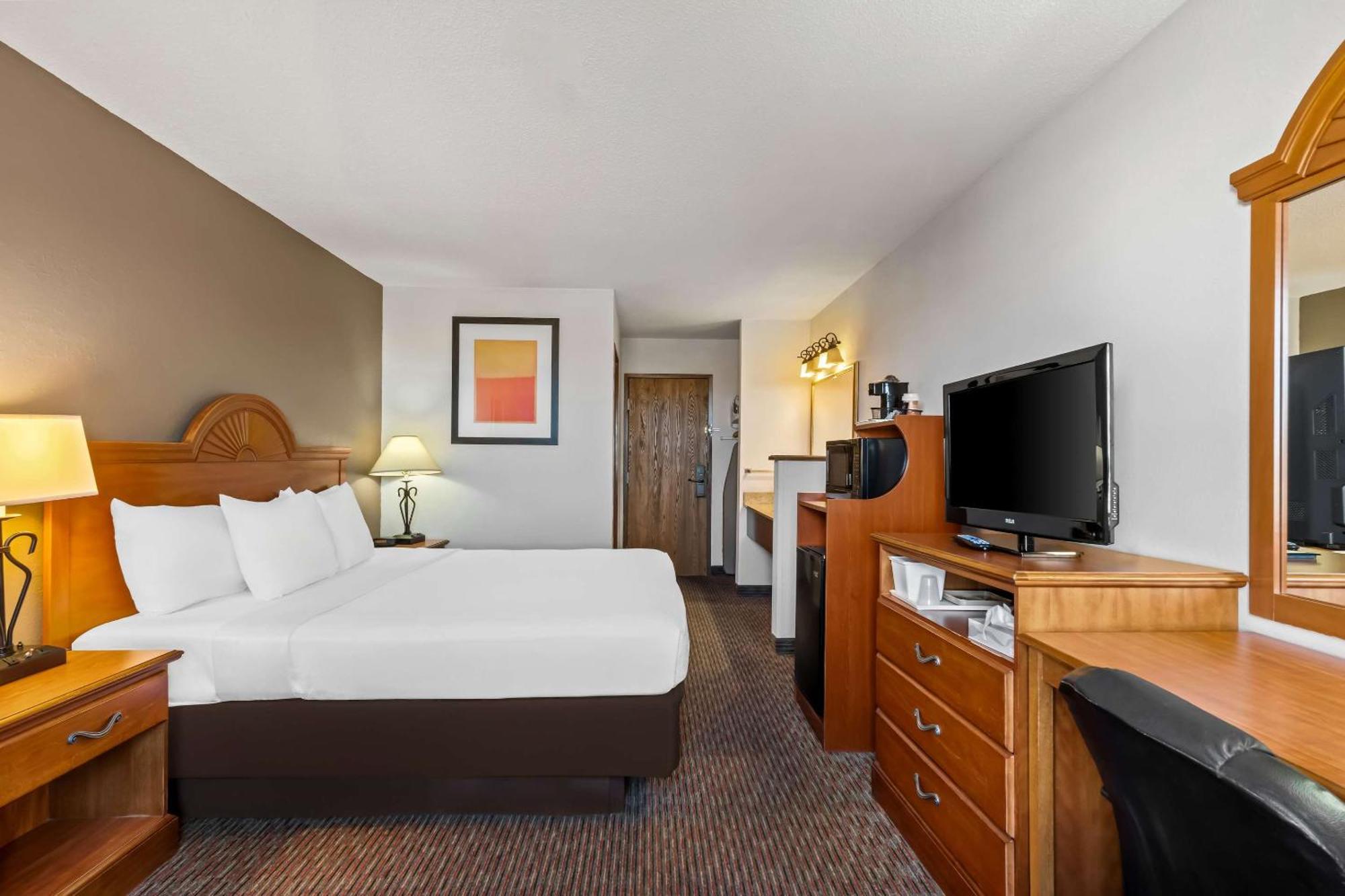 Quality Inn Sidney I-80 Exterior photo
