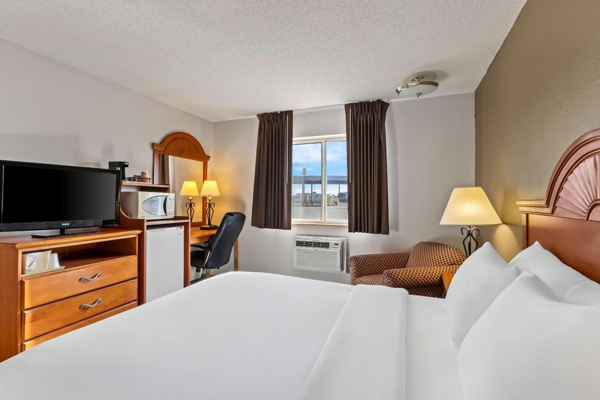 Quality Inn Sidney I-80 Exterior photo